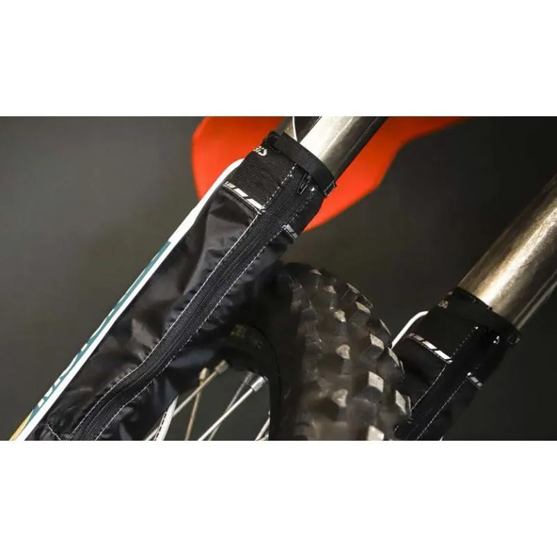 z-mud-fork-gaiters-010-orange.webp